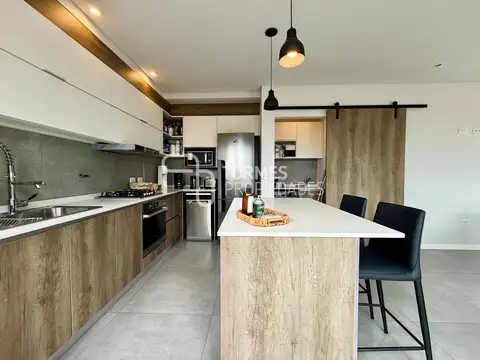 Departamento 4 ambientes con 2 baños