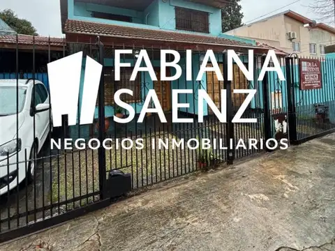 Casa en venta de 5 ambientes, apta a crédito, Luis Guillon