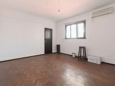 Depto Tipo Casa en Venta en Chacarita, USD 370.000
