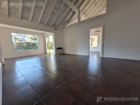 Casa en Venta en Los Senderos II, USD 220.000