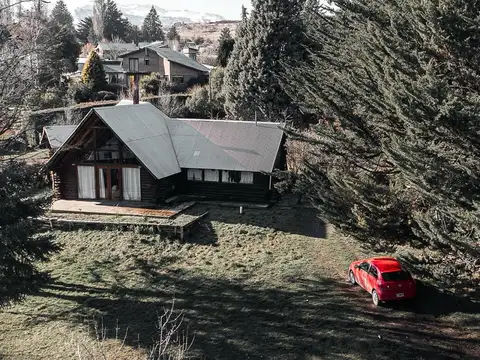 25 de noviembre y Libertad