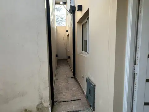 Depto Tipo Casa en Alquiler con 1 cocheras