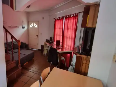 Depto Tipo Casa en Venta de 3 ambientes