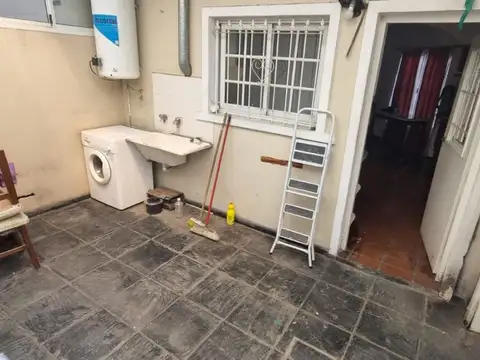 Depto Tipo Casa 3 ambientes con 2 baños