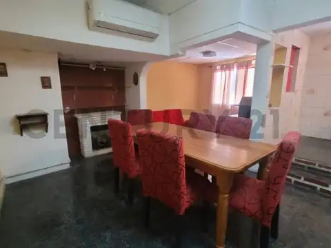 530 entre 137 y 138 PH de 2 dormi  planta alta en Venta