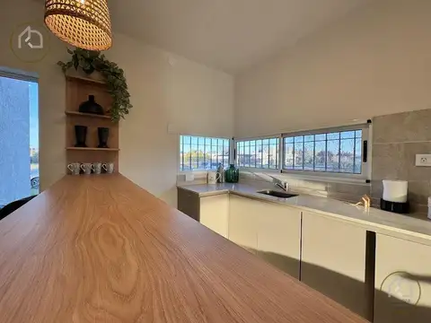 Casa 3 ambientes con 2 baños