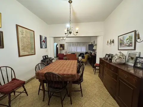 Casa 5 Ambientes en Venta, Mar del Plata