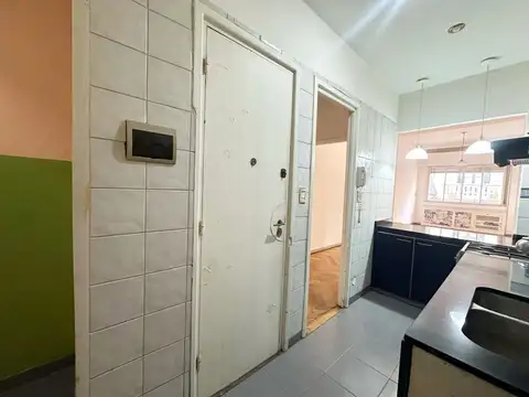 Venta departamento 3 amb c/balcon Monserrat
