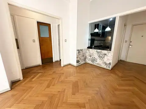 Venta departamento 3 amb c/balcon Monserrat