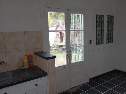ALQUILER Chalet por 24 meses - Cocina comedor, garage, lavadero, jardín, parrilla- SIN MUEBLES