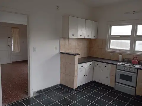 Casa en Alquiler con 1 cochera