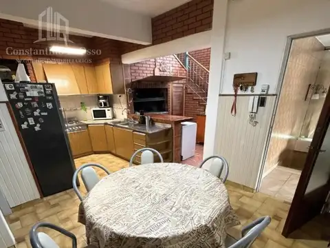 Depto Tipo Casa en Venta con 1 cocheras