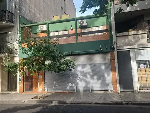 Local en alquiler en Monserrat 140m2 cubiertos