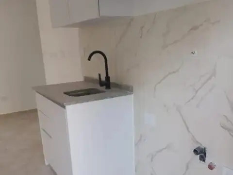 Departame en venta monoambiente con balcon al frente