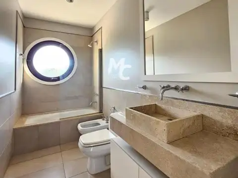 Departamento 4 ambientes con 2 baños