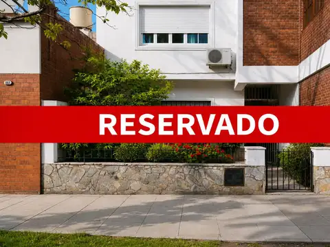 VENTA CASA EN PH PLANTA BAJA 2 AMBIENTES GARAGE JARDIN - VICENTE LOPEZ