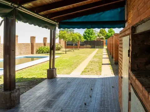 Casa en Venta con 1 cochera
