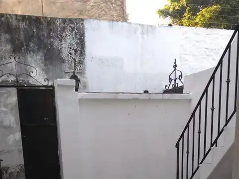 Muy buen PH con patio sin expensas !