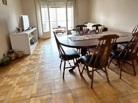 Departamento de 3 dormitorios en venta en La Plata sobre Diagonal 80 [Cod: 2852-70]