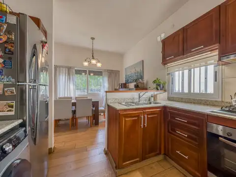 Venta Casa 2Amb, Hurlingham, Barrio Ingles. C/pati