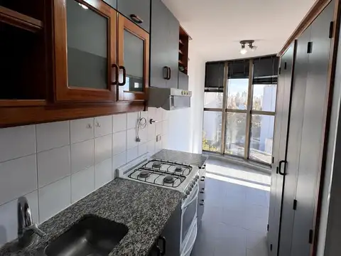 13 e/ 44 y 45 Nº632 Piso 7ºB
