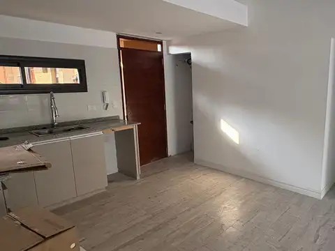 Departamento en Venta en Villa Gobernador Udaondo, USD 145.000