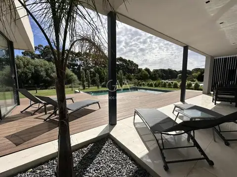 Casa en Alquiler Temporal de 4 dormitorios