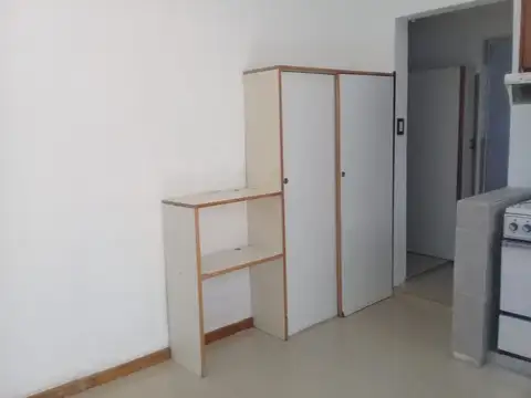 Depto Tipo Casa en Alquiler de 1 dormitorio