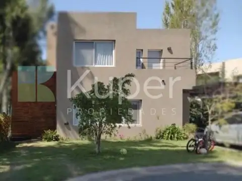 VENTA Casa SAN ISIDRO LABRADOR 4 AMB. CON PILETA- OPORTUNIDAD!