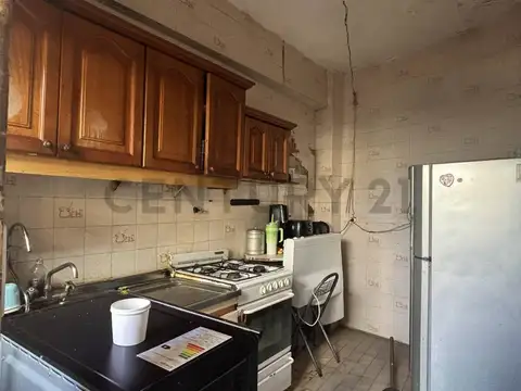 Santiago Del Estero 2000, Piso 0