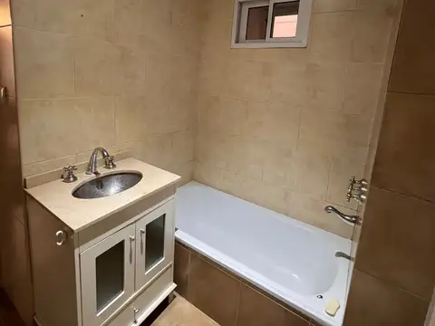 Mitre 3200, Piso 2