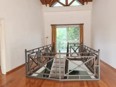 Casa en Venta 5 Ambientes en Ayres de Pilar