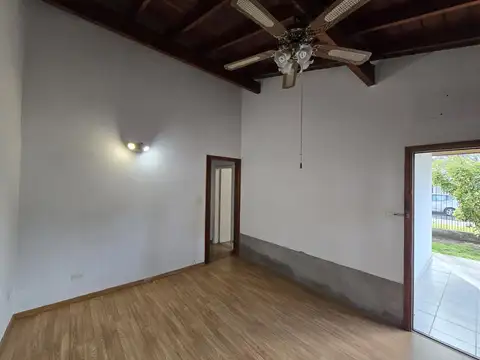 Casa en Venta en Villa Adelina, USD 160.000