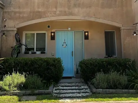 Casa en venta - 2 Dormitorios 3 Baños - Cocheras - 139Mts2 - Pilar