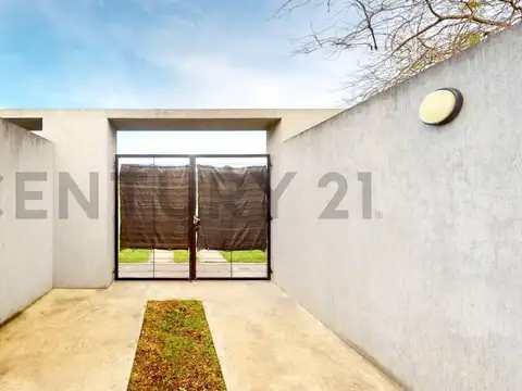 39 e/ 137 BIS Y 138 2100, Piso 0