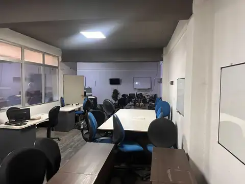 Oficina en Caseros en VENTA o ALQUILER