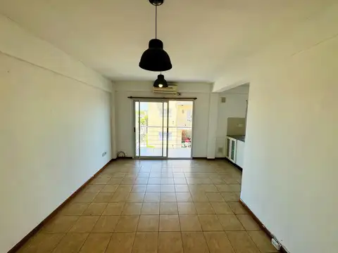 Departamento en Venta en San Fernando Vías  /  Centro, USD 105.000