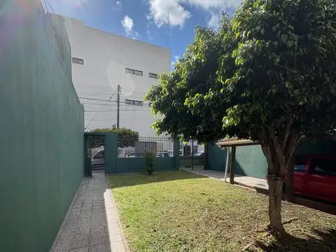 ( LEG-1779 ) VITO DONATO SABIA  al 3200 -LOTE PROPIO 10 x 39 – JARDÍN - COCHERA Y GALPÓN