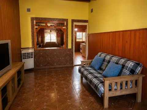 Casa 4 ambientes con 1 baño
