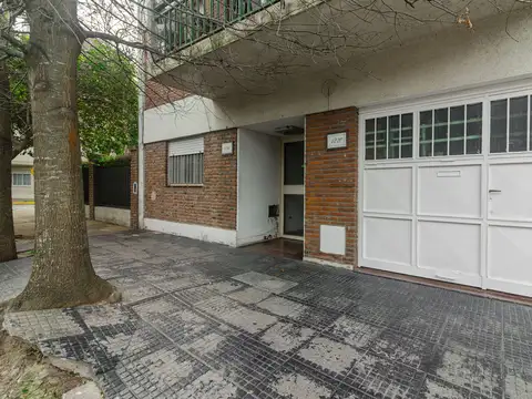 VENTA DPTO EN PB 4 AMB EN ACASSUSO- 2 PATIOS+ COCH