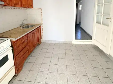 Depto Tipo Casa en Alquiler 50 años