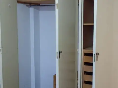 Departamento en Alquiler en Parque Chacabuco, $ 600.000