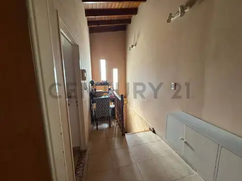 Depto Tipo Casa 4 ambientes con 2 baños