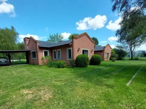 CASA DE CAMPO, 5 AMBIENTES , EXALTACION DE LA CRUZ