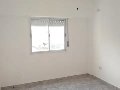 Departamento en Venta en Isidro Casanova, USD 60.000