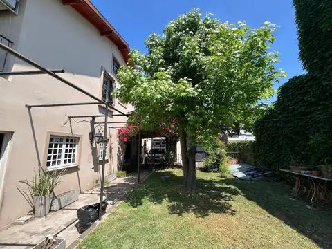 Casa en  venta 5 ambientes