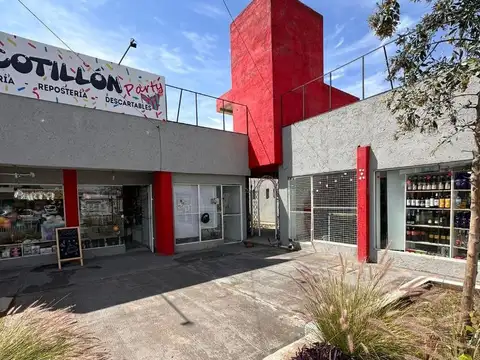 Local en alquiler Barrio San Carlos