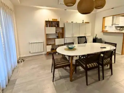 Casa 5 ambientes con 5 baños