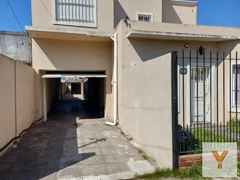 Depto Tipo Casa en Venta de 3 ambientes