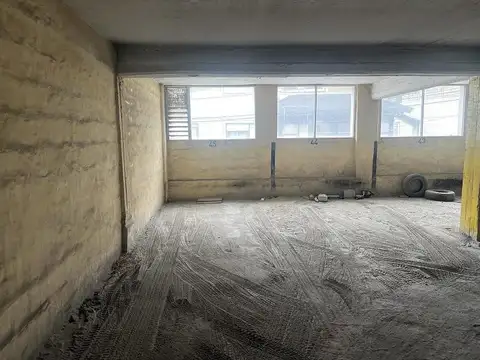 Venta de cochera céntrica, calle Salta Barrio comercial y residencial, Bariloche
